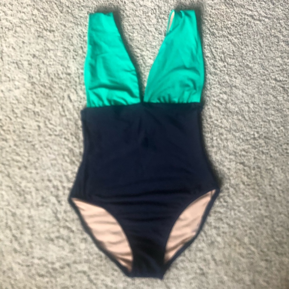 NWT JCREW PLUNGE V-NECK ONE-PIECE SWIMSUIT 🩱😍